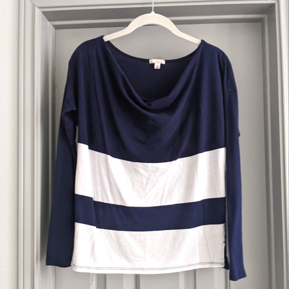 $15/3 GAP cowl neck shirt